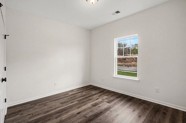205 Hannah Lee Hill Rd, La Vergne, TN 37086