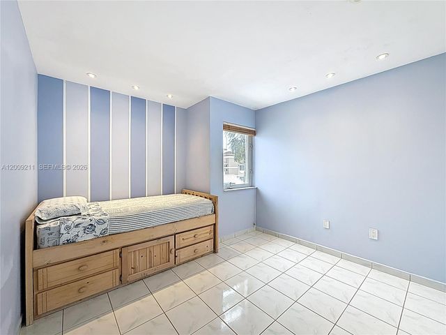 6466 SW 130th Pl 902, Miami, FL 33183