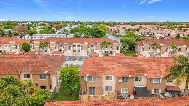 6466 SW 130th Pl 902, Miami, FL 33183