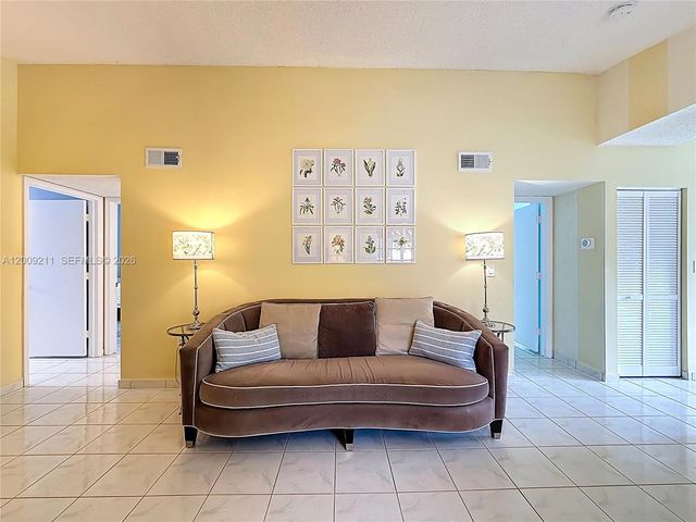 6466 SW 130th Pl 902, Miami, FL 33183