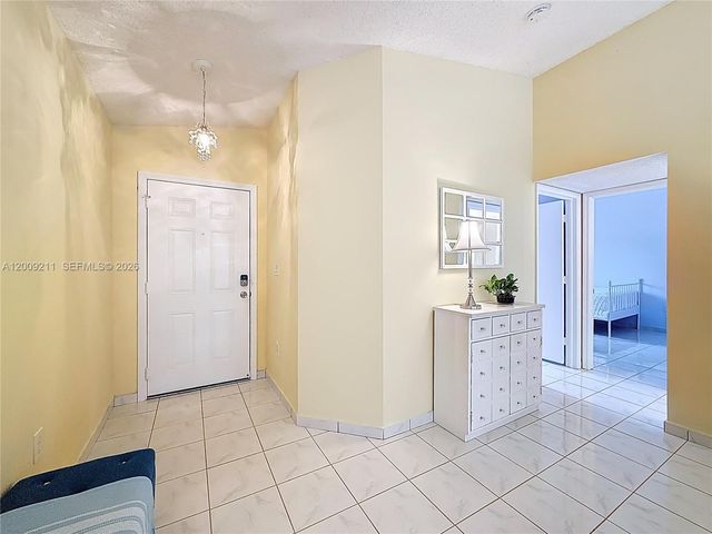 6466 SW 130th Pl 902, Miami, FL 33183