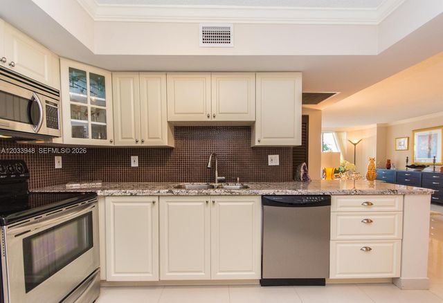 19101 NE 36th Court 504, Aventura, FL 33180