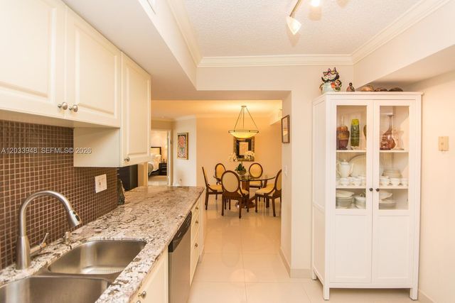 19101 NE 36th Court 504, Aventura, FL 33180