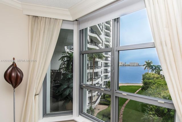 19101 NE 36th Court 504, Aventura, FL 33180