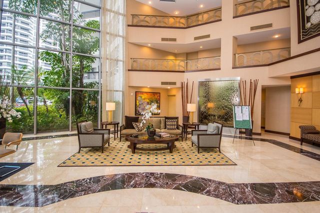 19101 NE 36th Court 504, Aventura, FL 33180