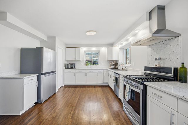 332 E Hinman Avenue, Columbus, OH 43207