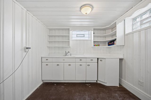 332 E Hinman Avenue, Columbus, OH 43207