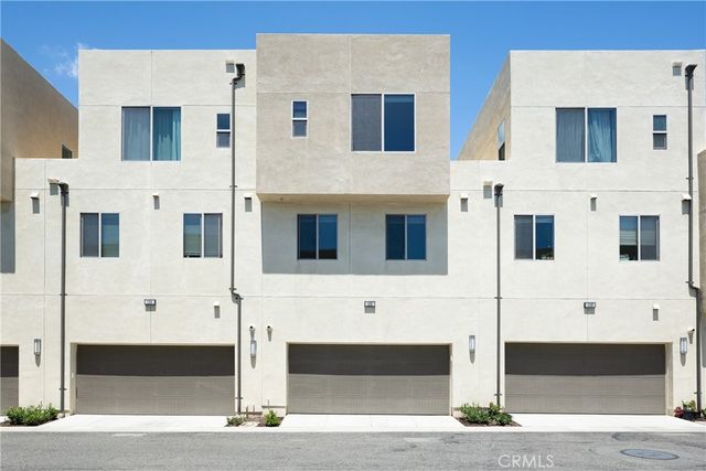 108 Cadence, Irvine, CA 92618