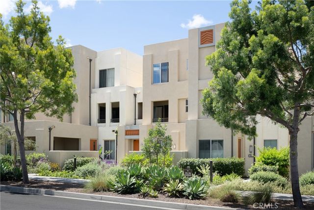 108 Cadence, Irvine, CA 92618