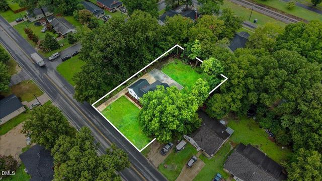 506 W Noble Street, Selma, NC 27576