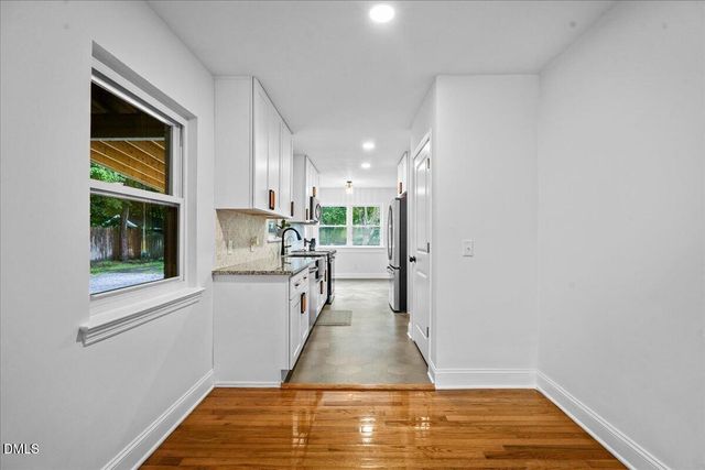 506 W Noble Street, Selma, NC 27576