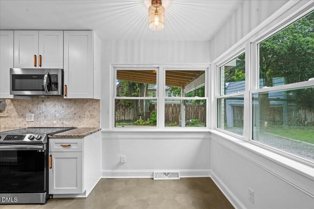 506 W Noble Street, Selma, NC 27576