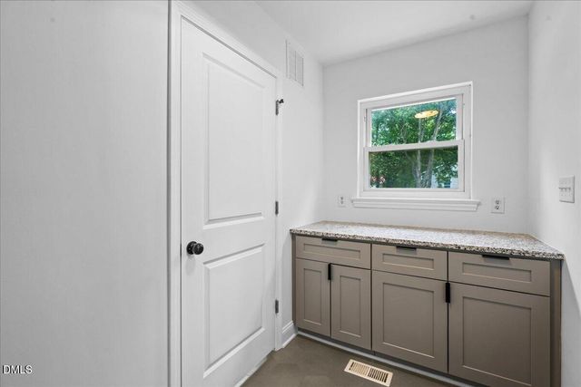 506 W Noble Street, Selma, NC 27576