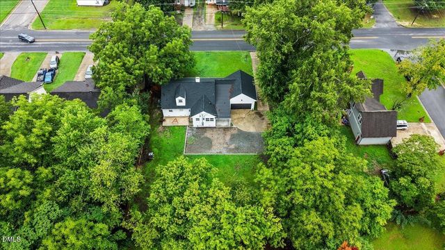 506 W Noble Street, Selma, NC 27576