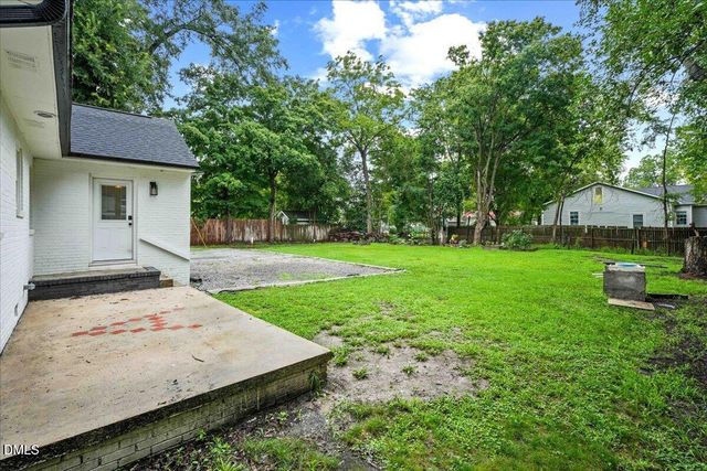 506 W Noble Street, Selma, NC 27576
