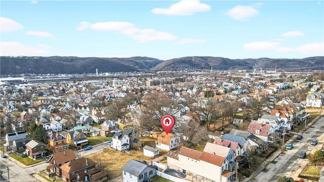 1320 WOODMONT AVENUE, New Kensington, PA 15068