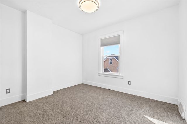 1320 WOODMONT AVENUE, New Kensington, PA 15068