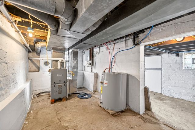 1320 WOODMONT AVENUE, New Kensington, PA 15068