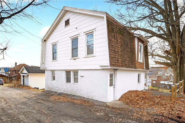 1320 WOODMONT AVENUE, New Kensington, PA 15068