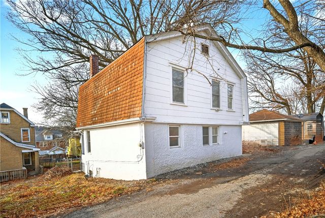 1320 WOODMONT AVENUE, New Kensington, PA 15068