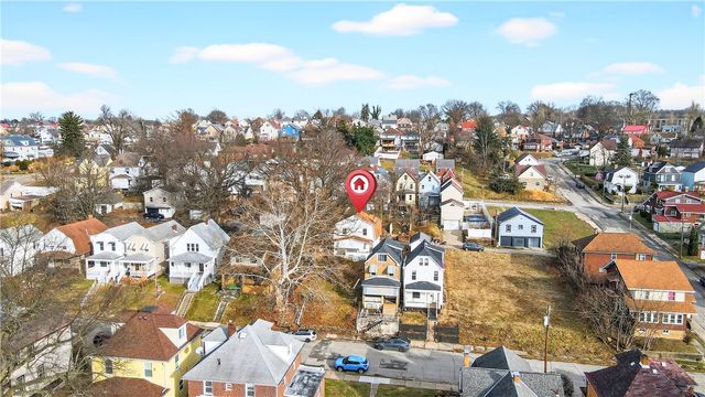 1320 WOODMONT AVENUE, New Kensington, PA 15068