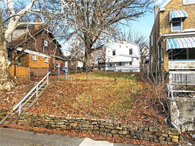 1320 WOODMONT AVENUE, New Kensington, PA 15068