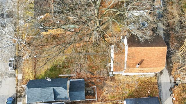 1320 WOODMONT AVENUE, New Kensington, PA 15068