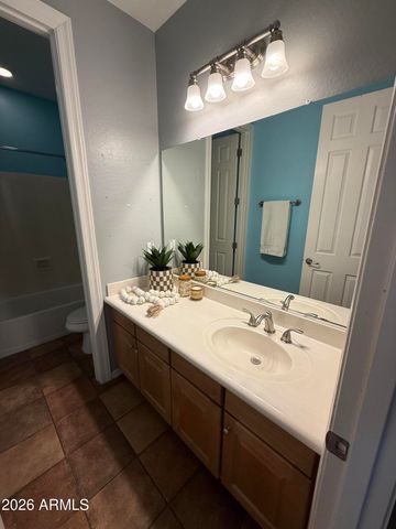 2438 E IRIS Drive, Chandler, AZ 85286