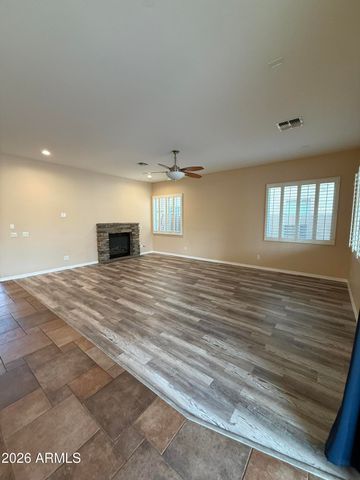 2438 E IRIS Drive, Chandler, AZ 85286