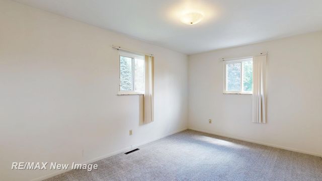13060 N Linden Road, Vienna Twp, MI 48420