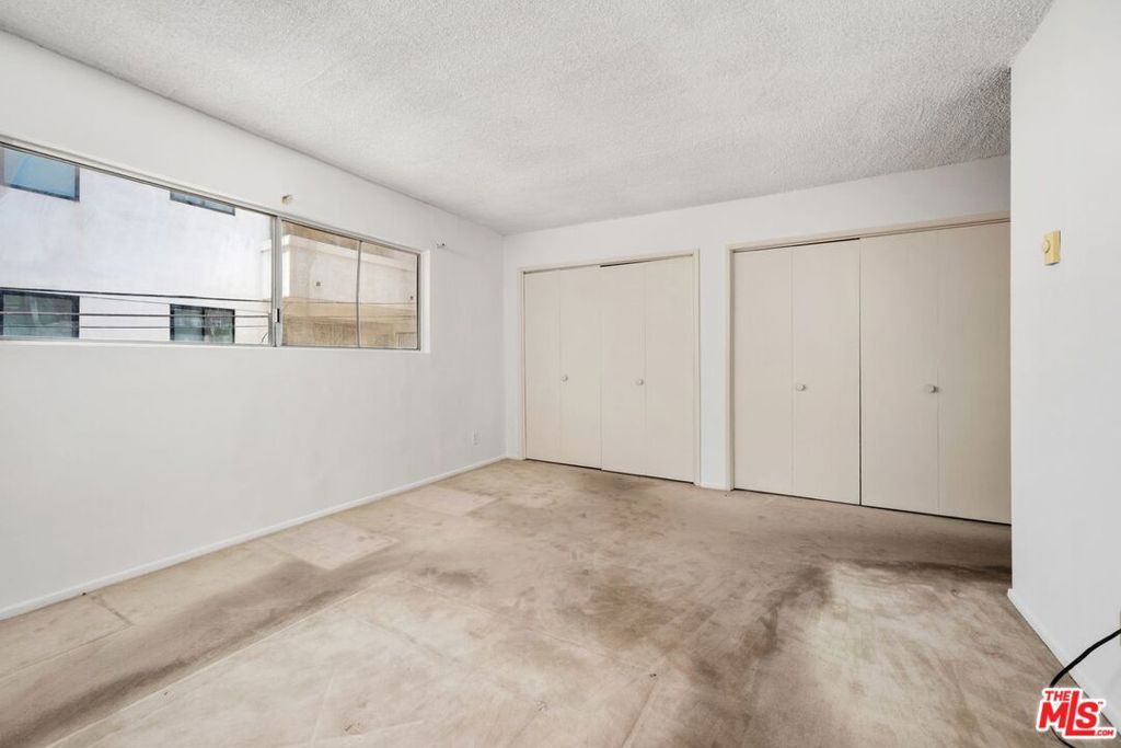Image 14 of property listing at 1831 Barry Avenue 3, Los Angeles, CA 90025