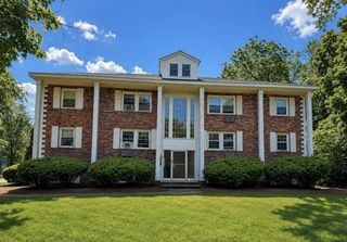 39 N Billerica Rd 4, Lowell, MA 01852