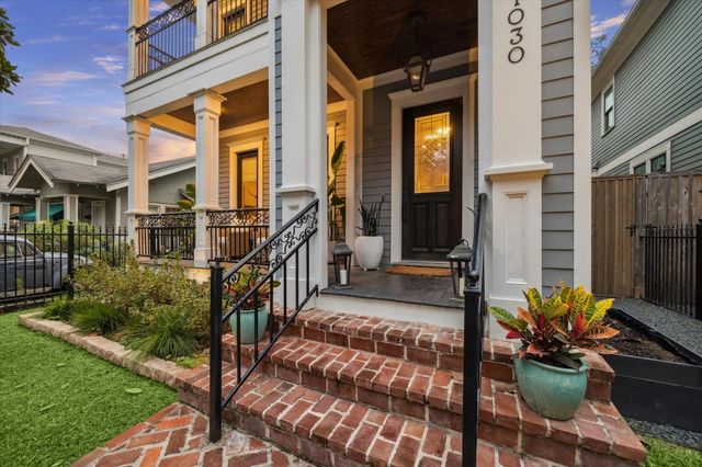 1030 Waverly Street, Houston, TX 77008