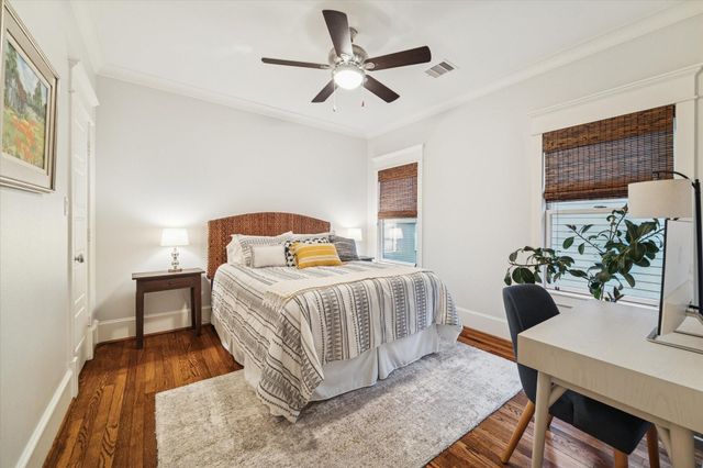 1030 Waverly Street, Houston, TX 77008