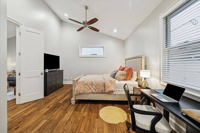 1030 Waverly Street, Houston, TX 77008