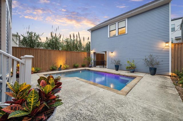 1030 Waverly Street, Houston, TX 77008