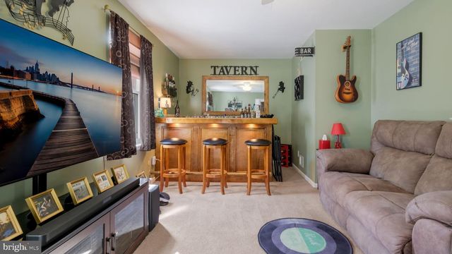 2458 WILLIAMSON CT, Bensalem, PA 19020