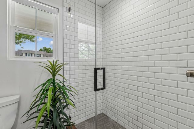 9469 Gatetrail Drive, Dallas, TX 75238