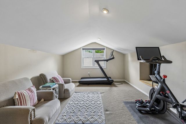 9469 Gatetrail Drive, Dallas, TX 75238