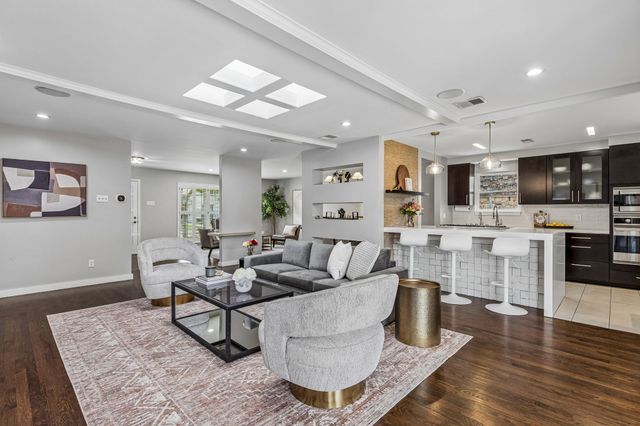 9469 Gatetrail Drive, Dallas, TX 75238