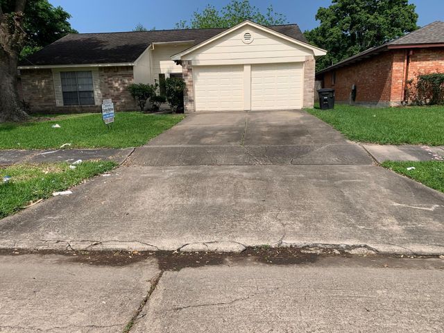 16738 Quailbriar, Missouri City, TX 77489