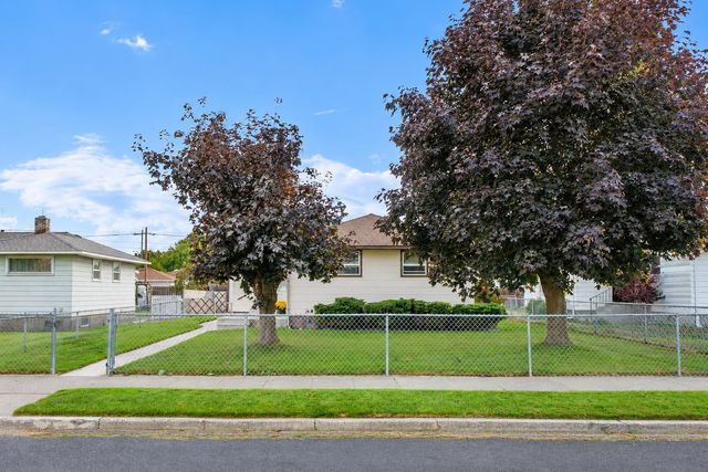 1526 E Dalke Ave, Spokane, WA 99208