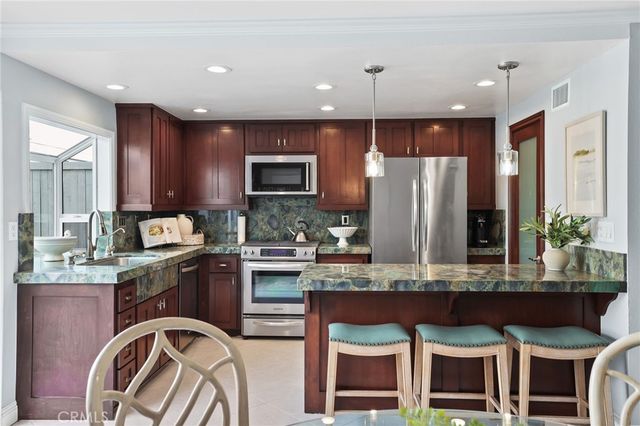 328 Regatta Way, Seal Beach, CA 90740