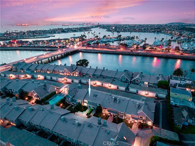 328 Regatta Way, Seal Beach, CA 90740