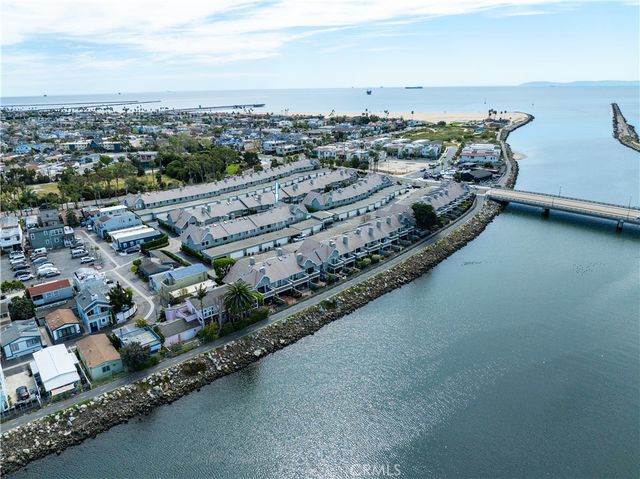 328 Regatta Way, Seal Beach, CA 90740