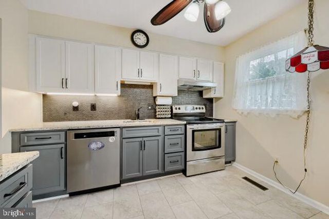 895 SEVERN CT, Sykesville, MD 21784