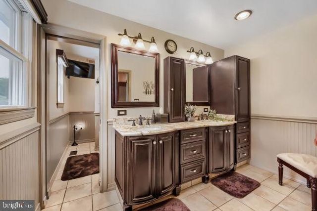 895 SEVERN CT, Sykesville, MD 21784