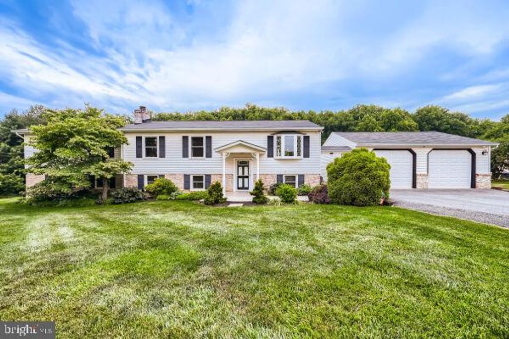 895 SEVERN CT, Sykesville, MD 21784