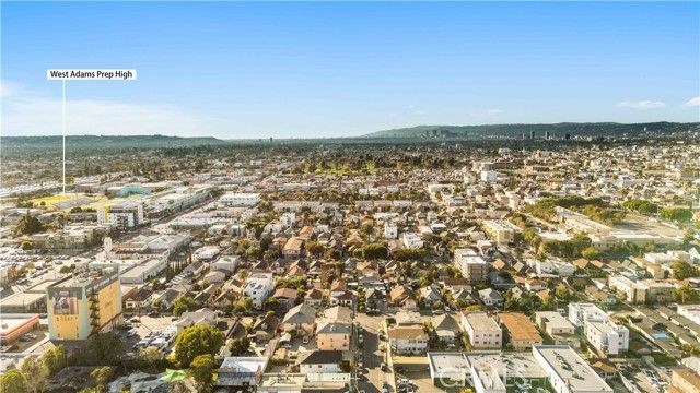 1425 W 18th St., Los Angeles, CA 90006