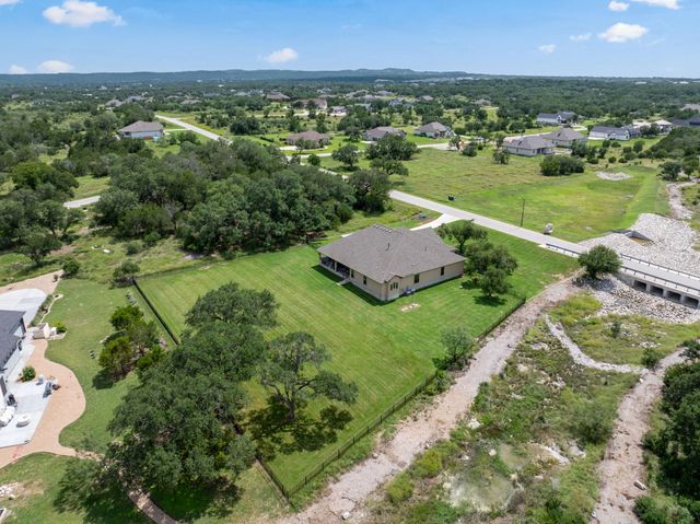 705 Spicewood Trails DR, Spicewood, TX 78669
